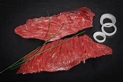 Cote de porc en promotion dans votre boutique les salaisons de bengali à grenade